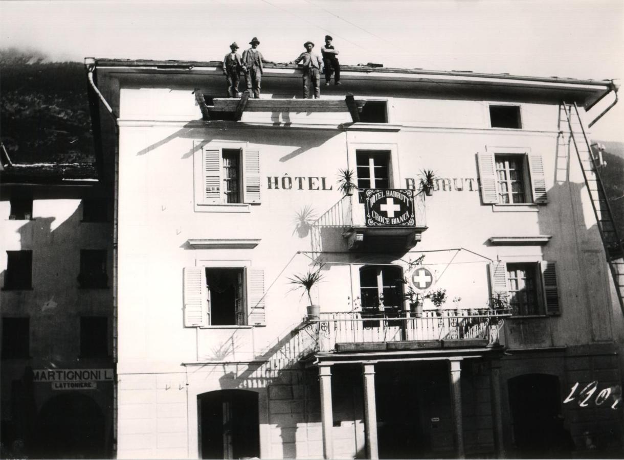Albergo Croce Bianca Poschiavo Exterior photo