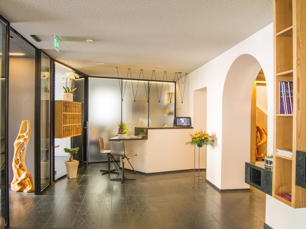 Albergo Croce Bianca Poschiavo Exterior photo